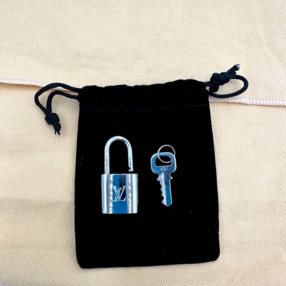 Louis Vuitton Silver Key and Lock  #431